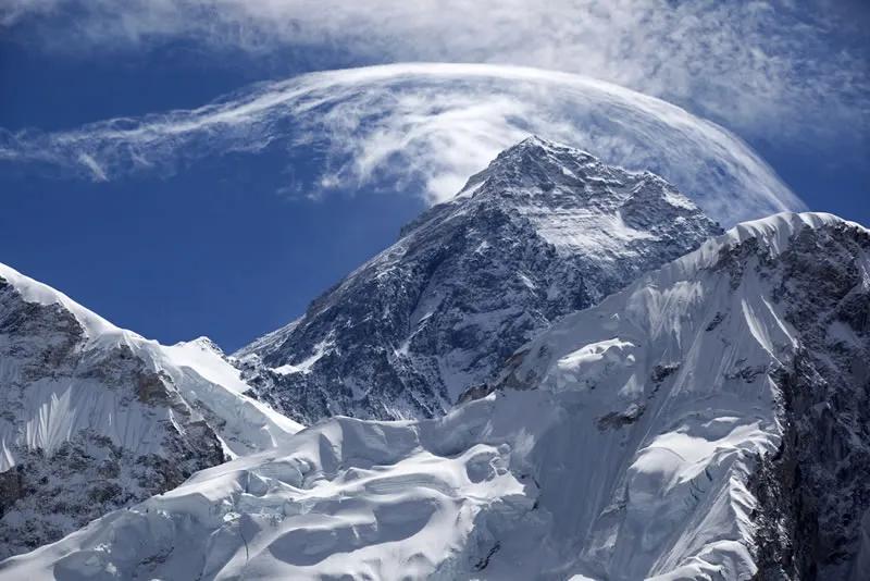 世界三大高峰是哪些？来看十大高峰吧 的第1张图片